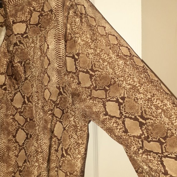 raincoat - Picture 2 of 3